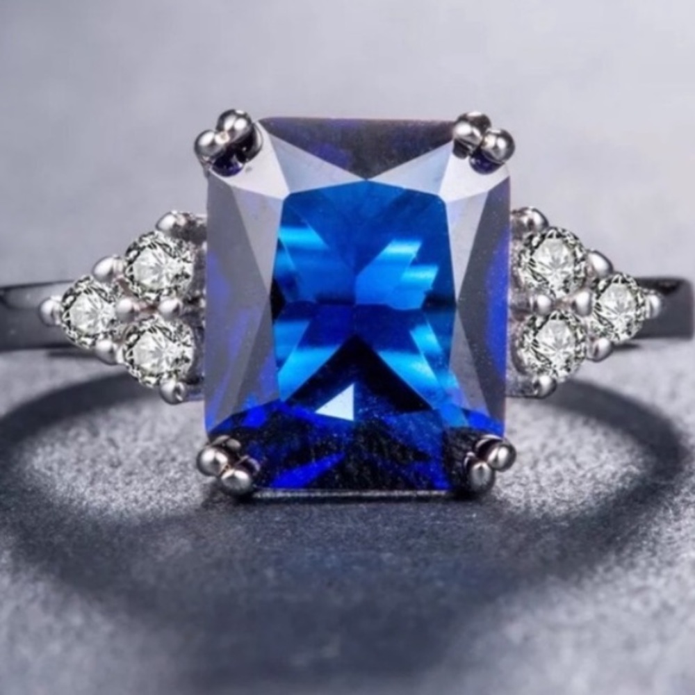 Blue Sapphire & Princess Cut Sterling Silver Ring - Picture 5 of 5